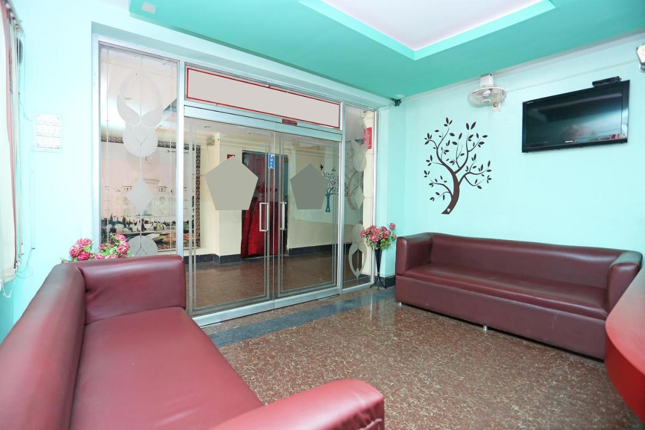 Oyo 5719 Hotel Jannat Palace Бхубанешвар Екстериор снимка